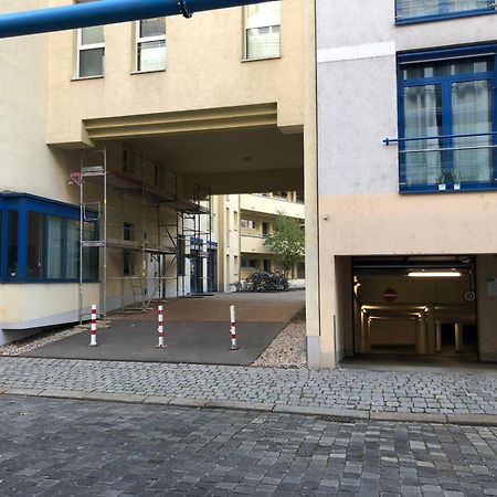 Sonnige Wohnung Im Zentrum Mit Terrasse U Tiefgarage - Netflix & Prime Leipzig Exterior photo